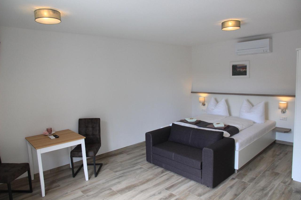 Ferienwohnung Gasthof Lowen Капел-Графенхаузен Екстериор снимка